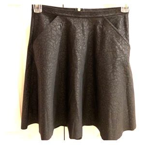 Black lululemon skirt.